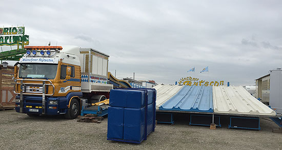 Die M&uuml;nchner Rutschn auf dem Fr&uuml;hlingsfest M&uuml;nchen 2017 (&copy;Foto: Martin Schmitz)